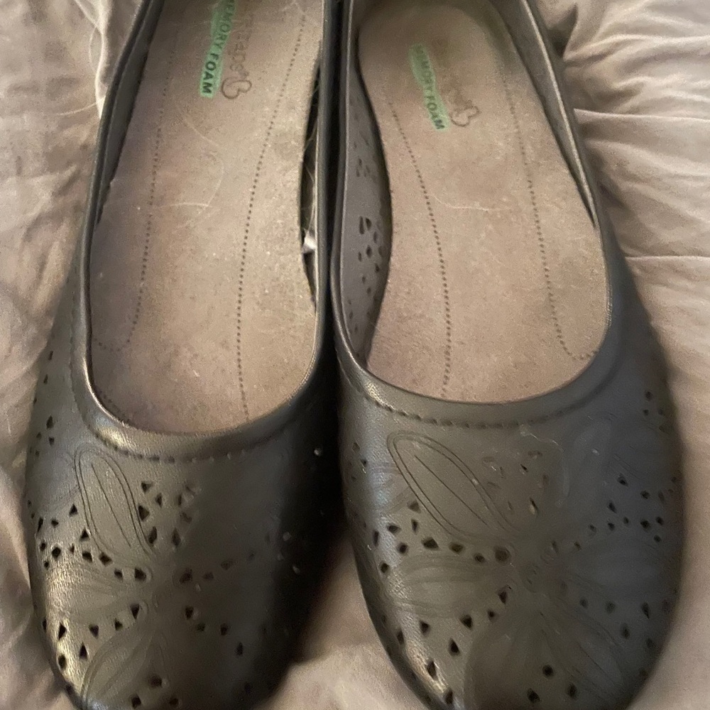 Bare Traps comfort shoes